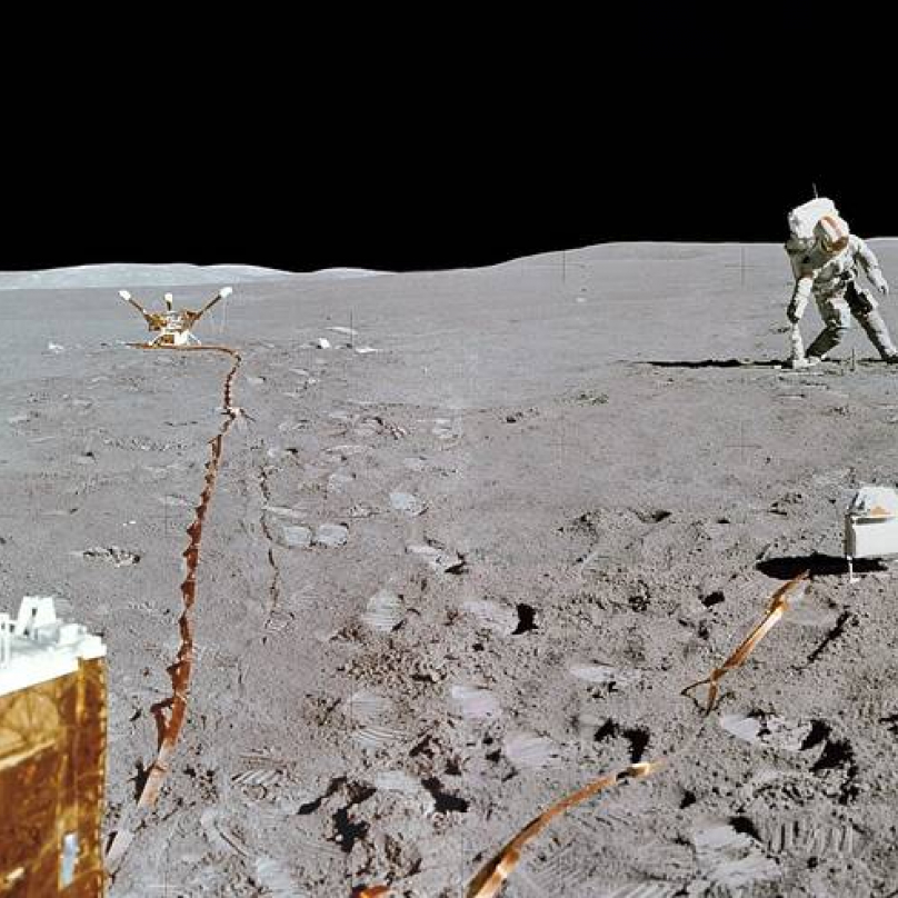 1. srpna 1971 a druhá měsíční procházka Apolla 15.