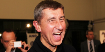 Andrej Babiš se může klidně smát. Jeho vydání do rukou spravedlnosti je vzdálenější než kdy dřív.