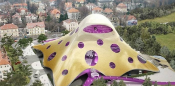 Vizualizace Kaplického blobu na Letné. Mysleli jste si, že tato věc je již minulostí? Vdova Kaplický vás přesvědčí o opaku.