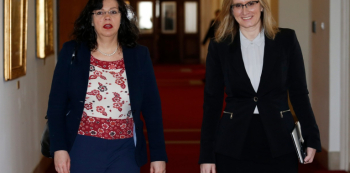 Díky burkinám začaly ministryně Marksová a Šlechtová dávat smysl. Všechna čest, to se ještě nikdy nikomu a ničemu nepovedlo.