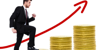 Většina zaměstnanců si hledá nové místo proto, aby si finančně polepšila.