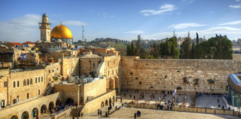Čeští poslanci se postarali o to, že vyslovili nesouhlas antisemitskou rezolucí UNESCO, podle které by Jeruzalém již neměl být hlavním městem Izraele a posvátné židovské památky by měly být označovány jen arabsky.