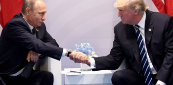 Zapojení Ruska do ovlivňování amerických prezidentských voleb odmítl na společné schůzi prezidentů obou zemí i sám Vladimír Putin.