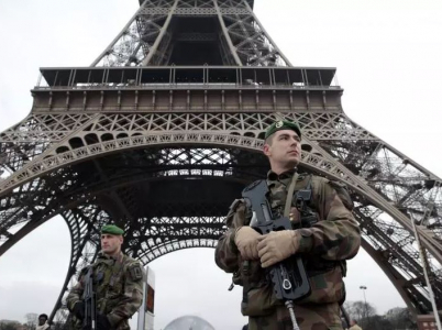 Francie opět pocítila terorismus na vlastní kůži. Ovlivní to výsledky prezidentských voleb?