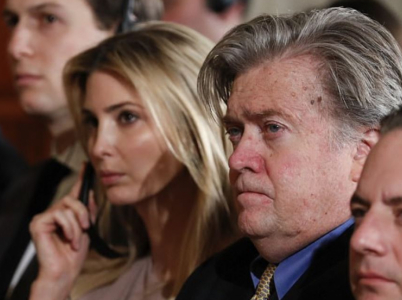 Kontroverzní poradce Donalda Trumpa Steve Bannon byl "odejit" z Bílého domu. V pozadí jeho vyhazovu by měla být prezidentova dcera Ivanka.