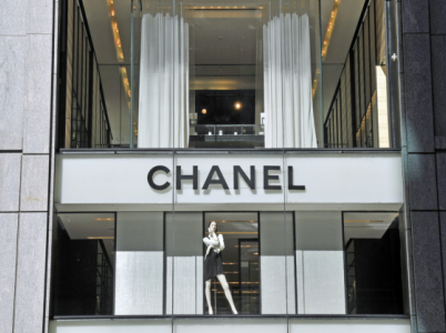 Butiky Chanel se otvírají jen na nejexkluzivnějších místech. Ve světě jich je 310.