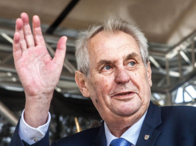 Zemanovu (ne)kampaň platí všichni daňoví poplatníci, ať už ho volí, nebo ne.