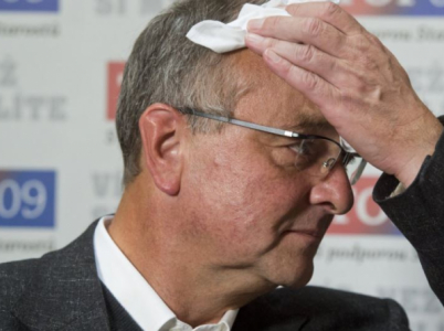 Miroslav Kalousek sice může za všechno, ale když na něj zaútočí trollové, i on je silně znepokojen.