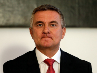 Po pěti letech obcházení zákona a fungování v hradní kanceláři musel Vratislav Mynář v závěru loňského roku zveřejnit majetkové přiznání.