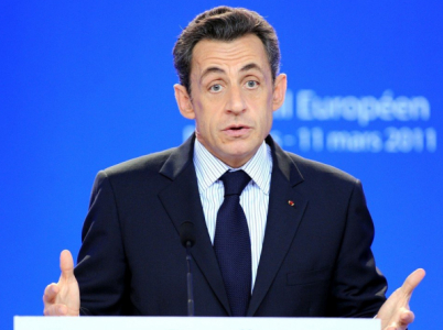 Ale, ale! Francouzského exprezidenta Sarkozyho zadržela policie kvůli údajně nezákonnému financování předvolební kampaně.