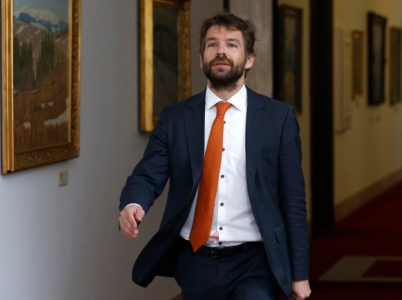 Robert Pelikán roztáhl křídla a oznámil, že končí s vládou i vysokou politikou.