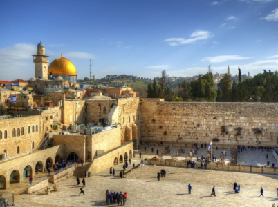 Čeští poslanci se postarali o to, že vyslovili nesouhlas antisemitskou rezolucí UNESCO, podle které by Jeruzalém již neměl být hlavním městem Izraele a posvátné židovské památky by měly být označovány jen arabsky.