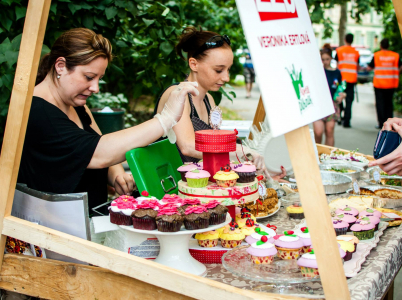 Pohled na ty překrásné cupcaky vás musí obměkčit
