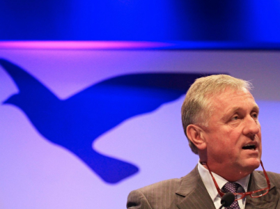 Politický veterán Topolánek se mezi potenciální prezidenty přiřítil na poslední chvíli.