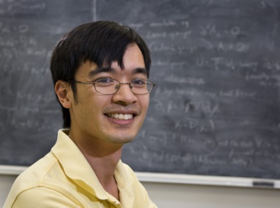 Terence Tao nedostal ke dvacetinám od svých kámošů láhev whisky, ale profesůru.