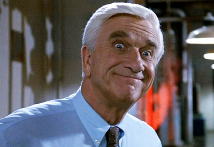 Nejslavnější Nielsenovou rolí je policista Frank Drebin z Bláznivé střely.