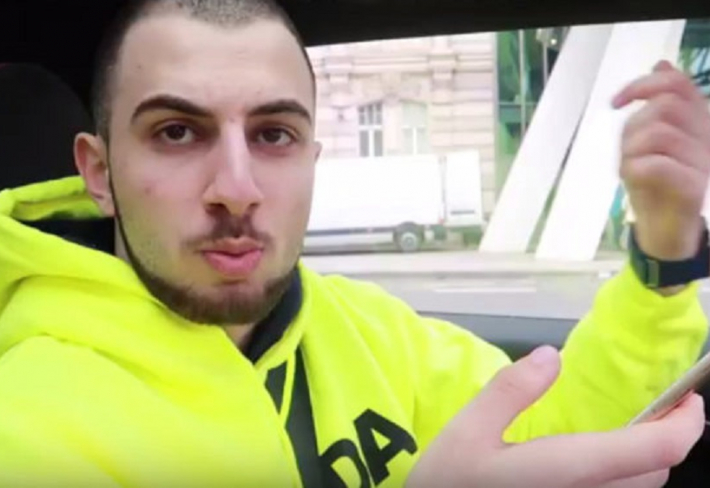 Nejarogantnější řidič v Česku dojezdil. Youtuber MikeJePán přišel na rok o řidičák a ještě musí zaplatit mastnou pokutu.