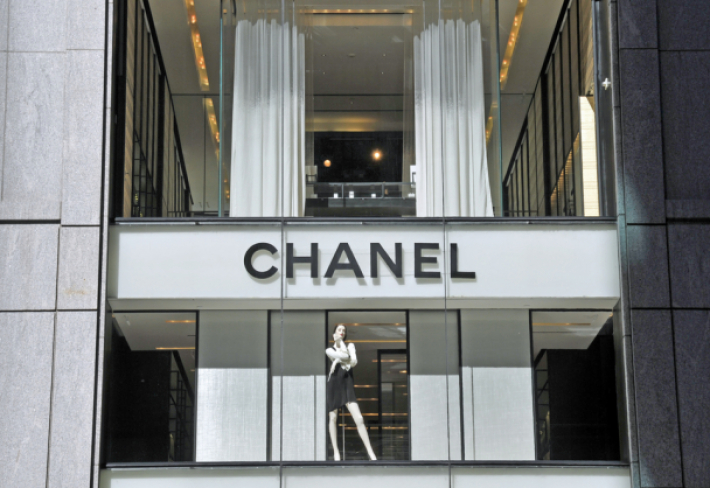 Butiky Chanel se otvírají jen na nejexkluzivnějších místech. Ve světě jich je 310.