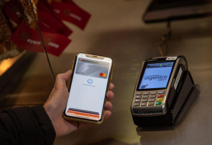 Apple Pay je konečně v Česku.