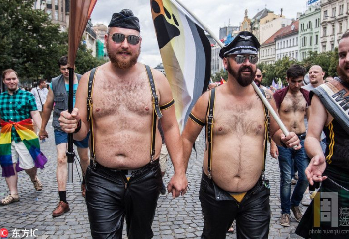 Konečně mají homosexuálové respekt u široké veřejnosti. To vše díky Prague Pride.