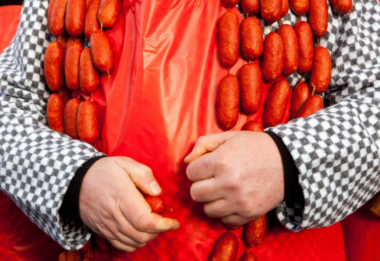 Řezníci v Francii mají strach z veganů.