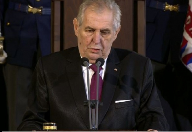 Miloš Zeman řečnil na inauguraci nepříjemně dlouho, točil dokola svá klasická témata. Miloš Zeman řečnil na inauguraci nepříjemně dlouho, točil dokola svá klasická témata.