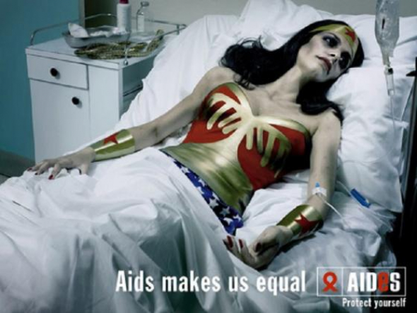 2) Před AIDS jsme si všichni rovni