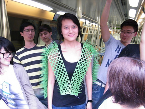7# Odteď už budete mít v metru kolem sebe dostatek místa!