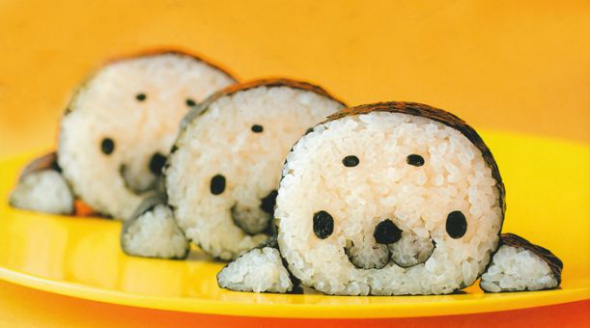 Další kousíček z říše zvířat. Tentokrát sushi tuleni, kteří jsou naprosto k sežrání!