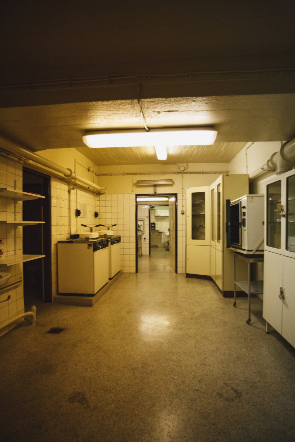 Podzemní prostory byly dostavěny v roce 1962.