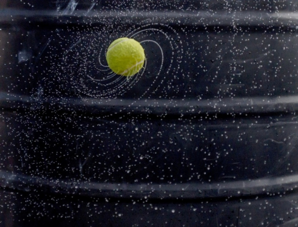 Galaktický tenisový míček