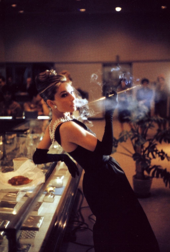 1. Audrey Hepburn na natáčení filmu Snídaně u Tiffanyho (1961)