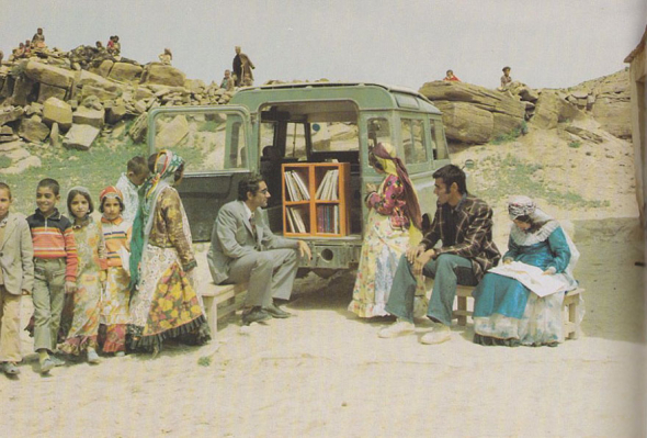 2. Mobilní knihovna v Kurdistánu (Irán) roku 1970