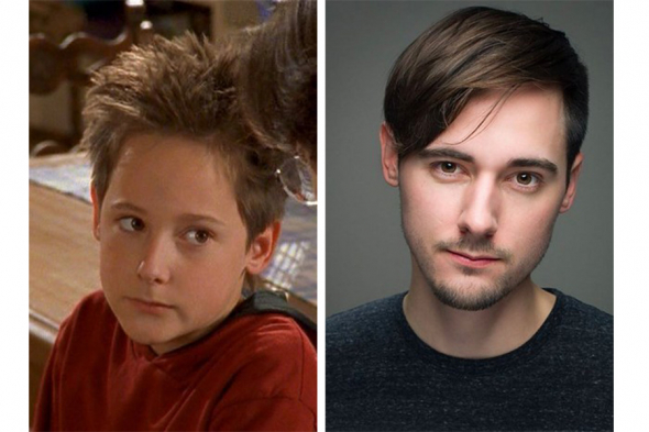 8 Jake Thomas jako Matt McGuire v seriálu Lizzie McGuire