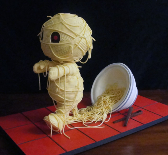 9# Woodo panáček Špageťák. Zajímalo by mě, jestli opravdu chutná po špagetách...