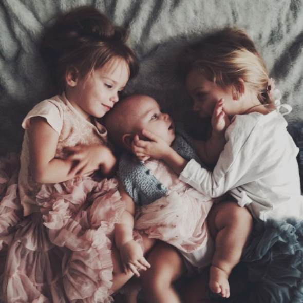 Tři děti = trojitá radost?