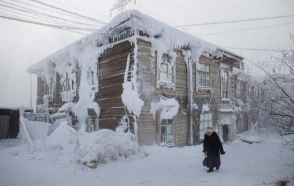 V ruském Oymyakonu, nejchladnější vesnici světa, vám začne doslova tuhnout krev v žilách. 