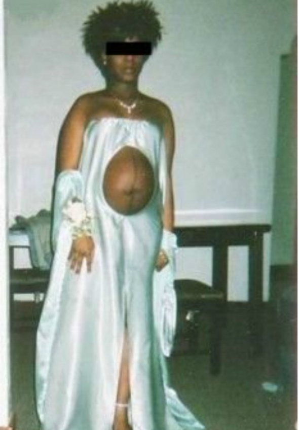 4# Tohle je skutečně děsivé! Nevěsta asi chtěla poukázat na pokročilé těhotenství a nutnost svatby.