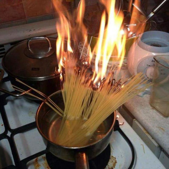 8# Pálivé špagety znám, ale hořící? To musí být určitě nějaká novinka!