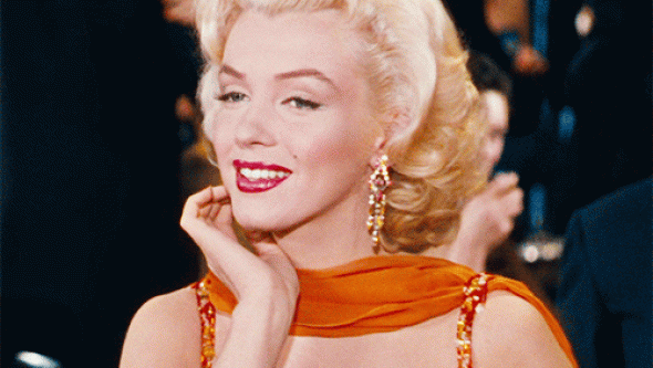2. Marilyn trpěla komplexy. Myslela jsi, že je ošklivá. 