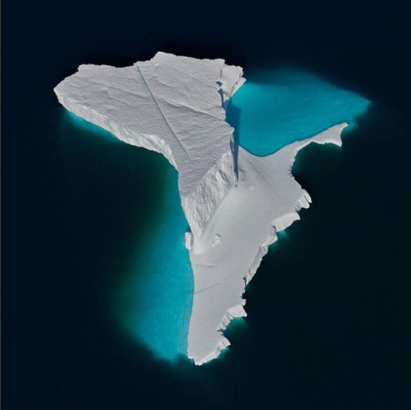 Plující ledovec na západním pobřeží Grónska