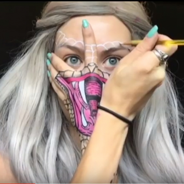 Toto je kosmetička a makeup artistka Krysti Ellen
