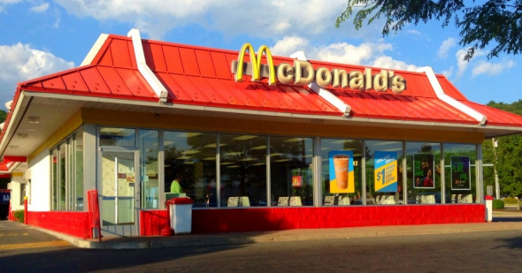 #2 McDonald`s - přes 37 000 poboček
