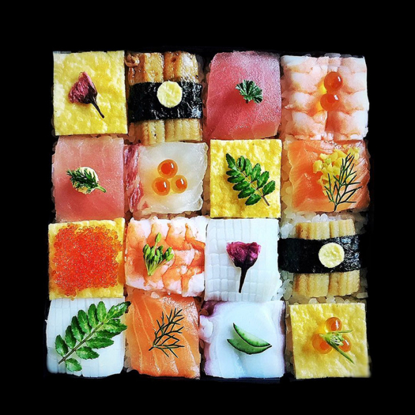 3. V průběhu času se recepty různě upravovaly a přizpůsobovaly a každá část Japonska si vytvořila své vlastní místní sushi speciality