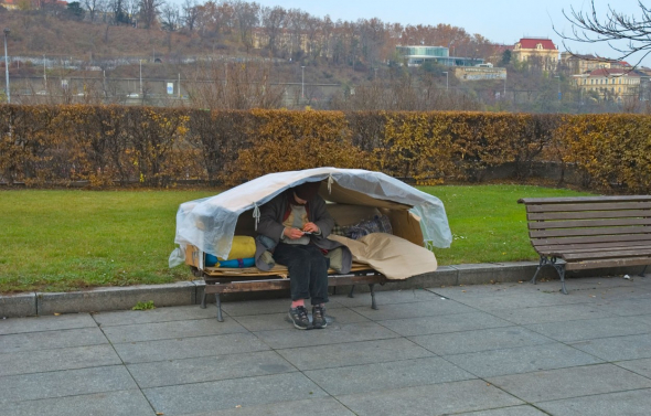1. V Česku je v současnosti zhruba 68 500 lidí bez domova