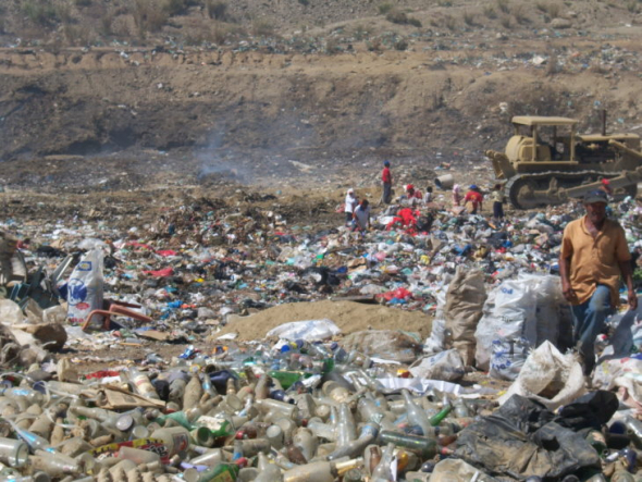 Jen malá část odpadu se recykluje.