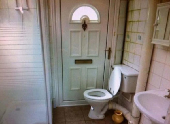 3. Záchod u dveří