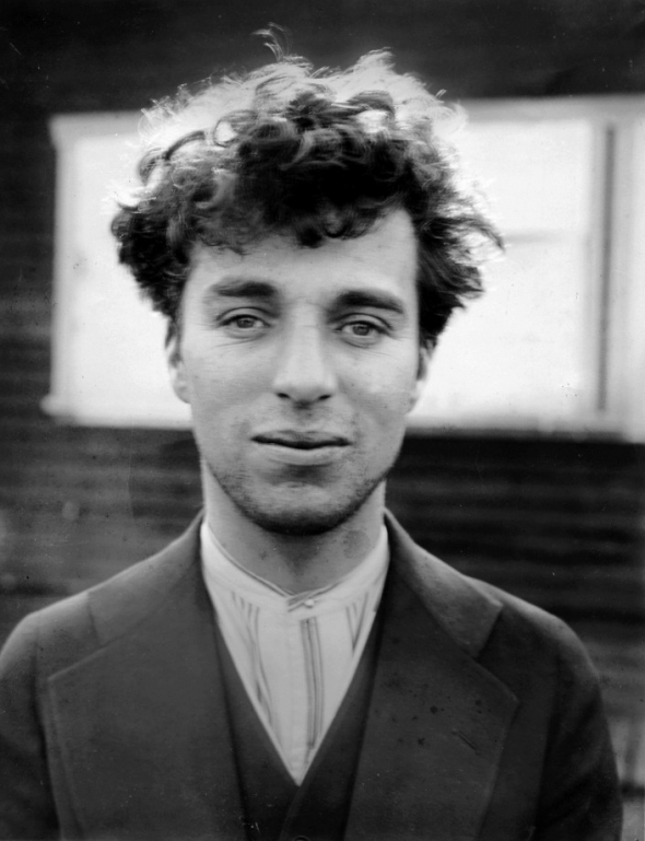 2. 27 letý Charlie Chaplin, USA, 1916