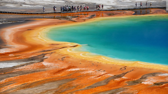 Nejdelší podzemní horké prameny na světě v Yellowstonském národním parku Grand Prismatic