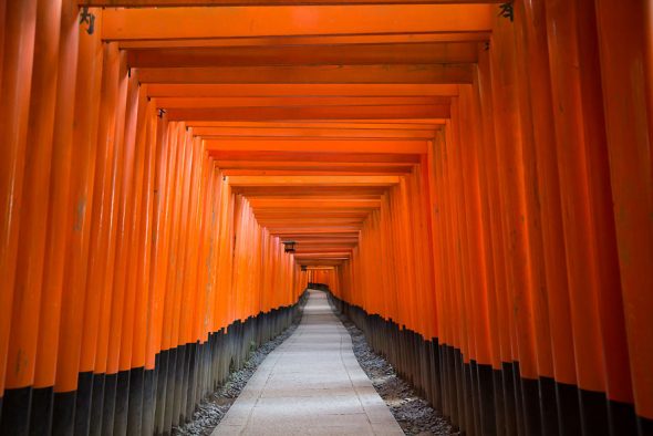 #6 Vstup do kláštera Fushimi Inari-taisha, Japonsko